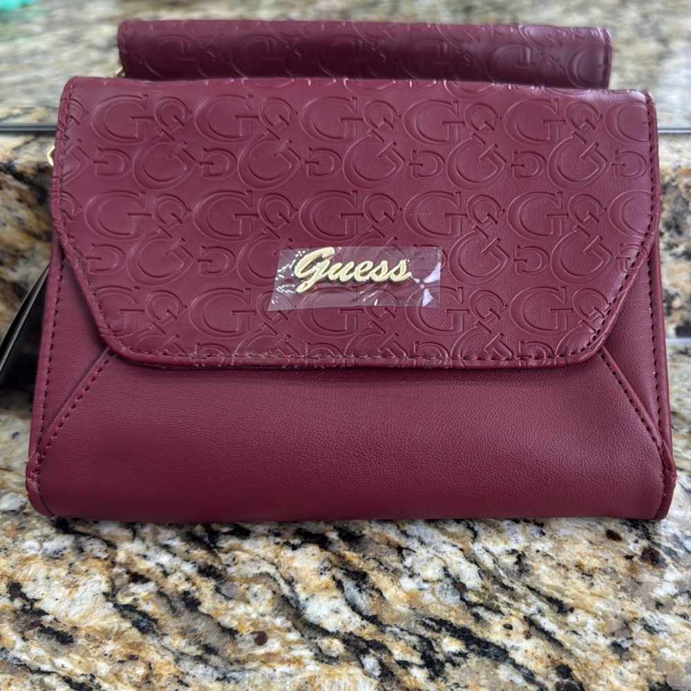 Guess Burgundy Embossed Women's Bag. 2-In-1 Convertible Bag: Crossbody or Belt